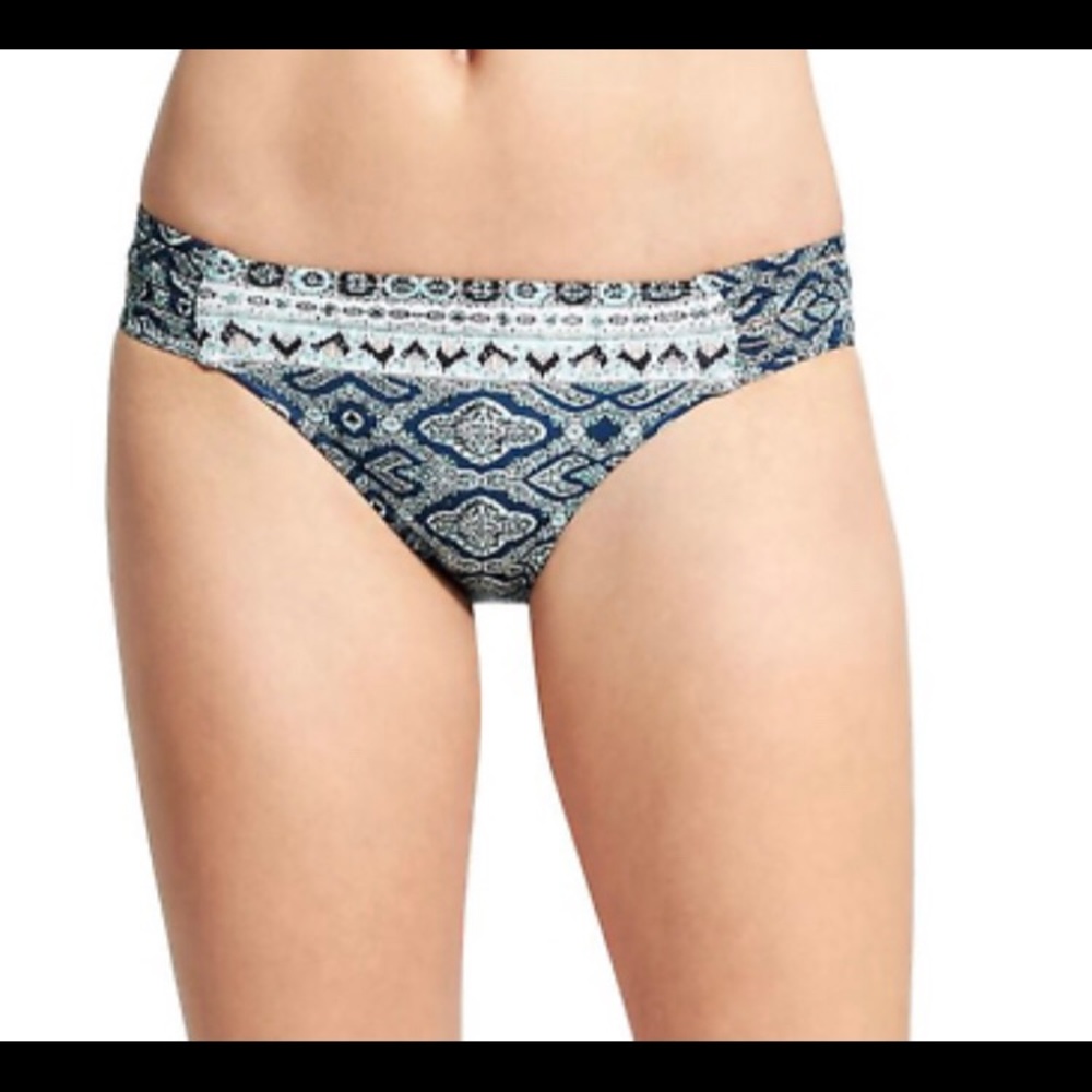 Athleta Aqualuxe print strappy bottom.